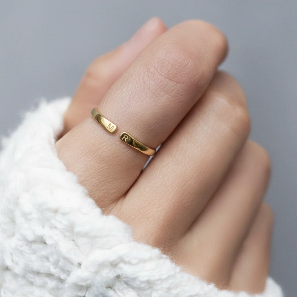 Anello Iniziali Regolabile