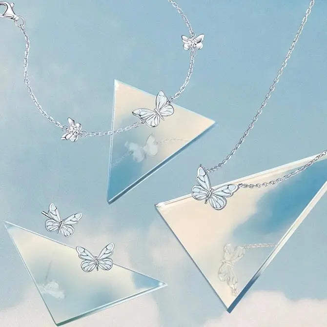 Collana Farfalla Blu Rinascita Luminosa