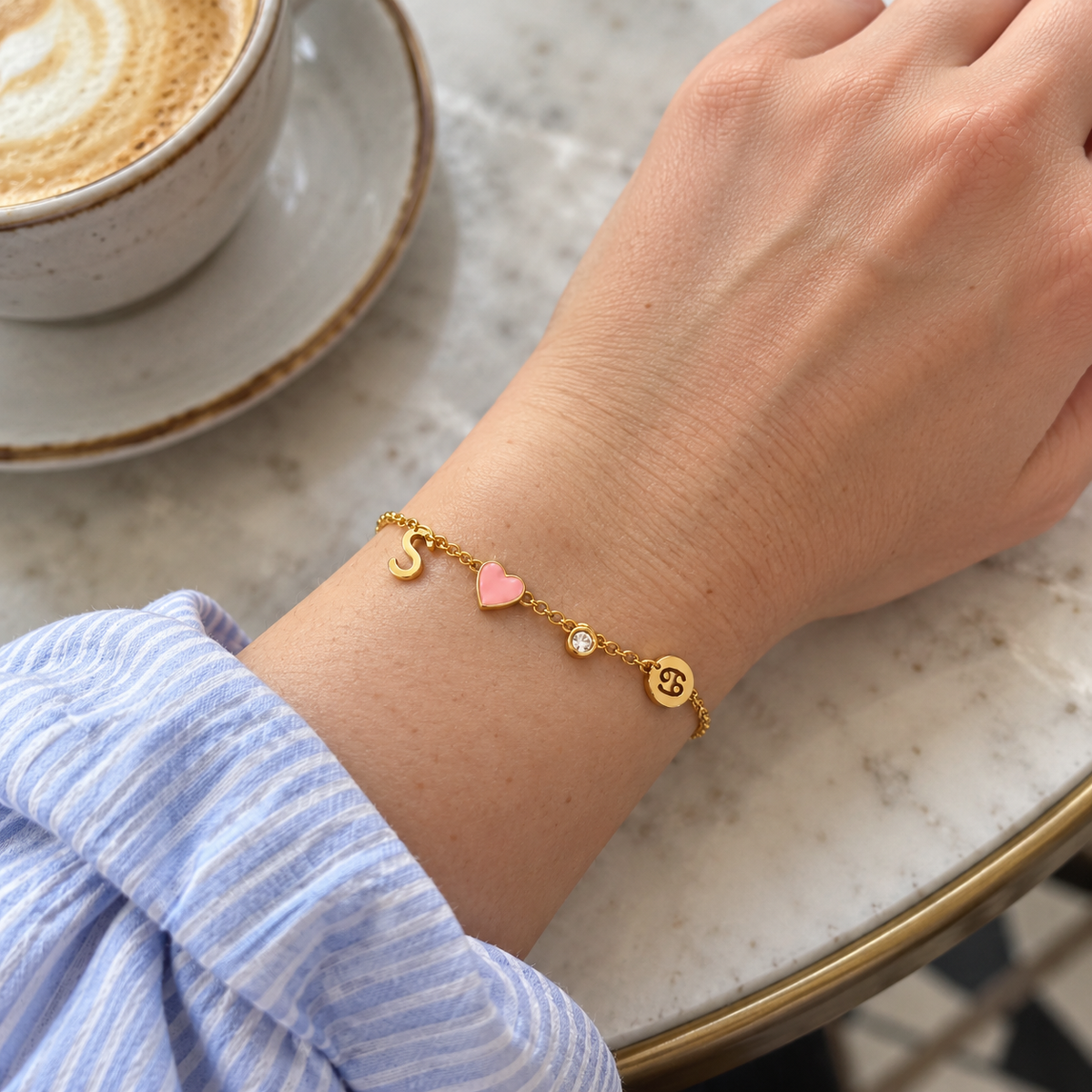Bracciale personalizzato, scatto spontaneo al telefono