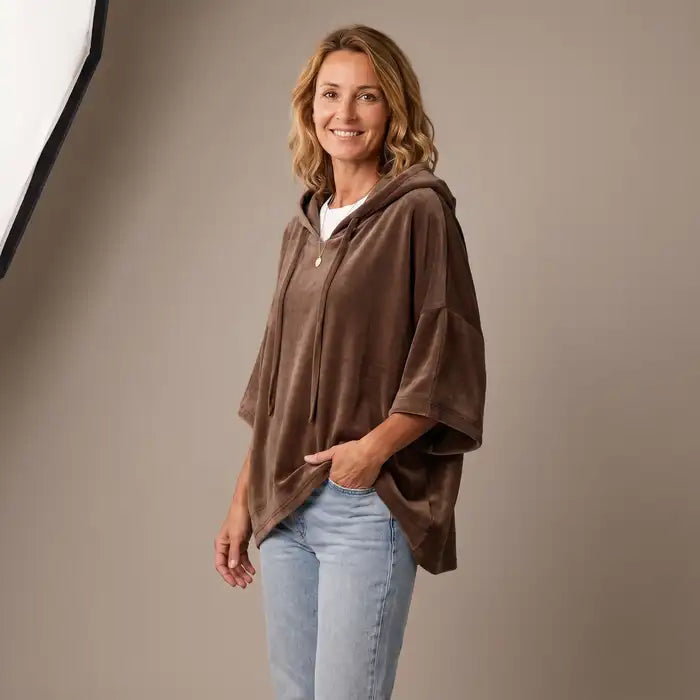 Pull-Poncho in Velluto Oversize con Cappuccio