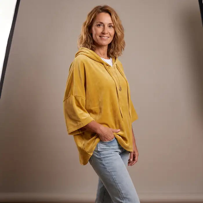 Pull-Poncho in Velluto Oversize con Cappuccio